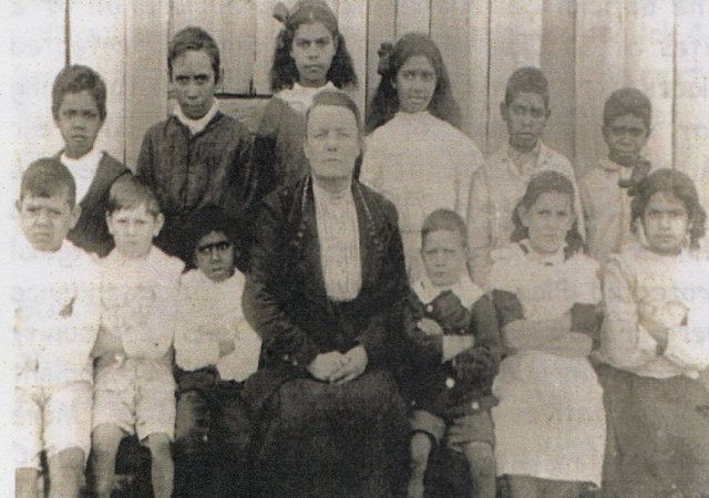 Pupils at St Clair Mission Church School c1911. Wonnarua Nation Aborig Corp newsletter Feb 2014